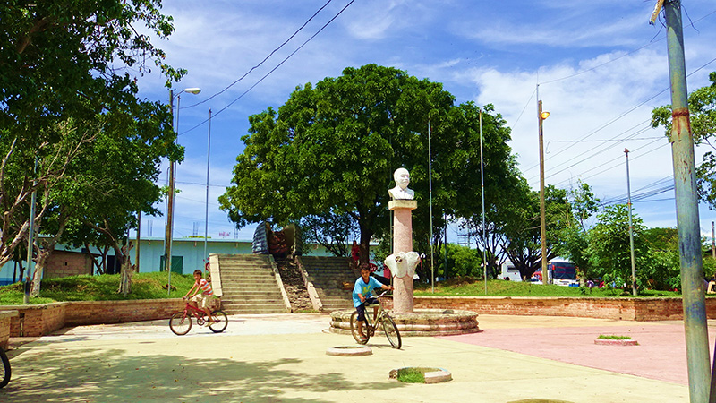 plaza-benitpo